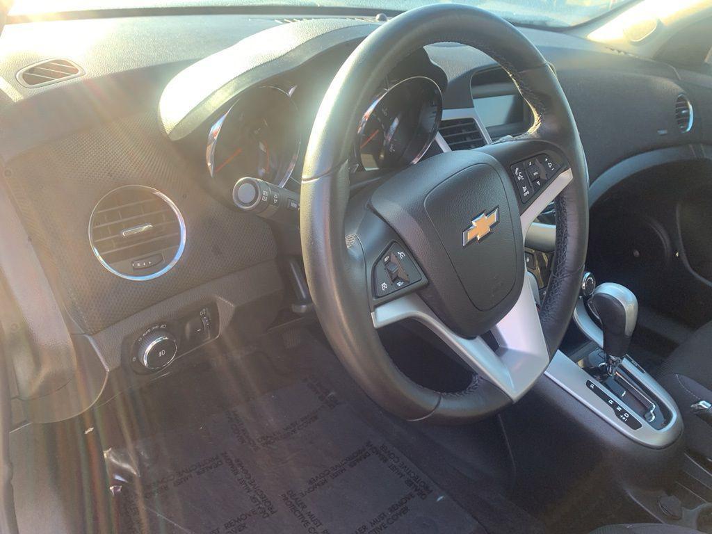 used 2014 Chevrolet Cruze car, priced at $6,500