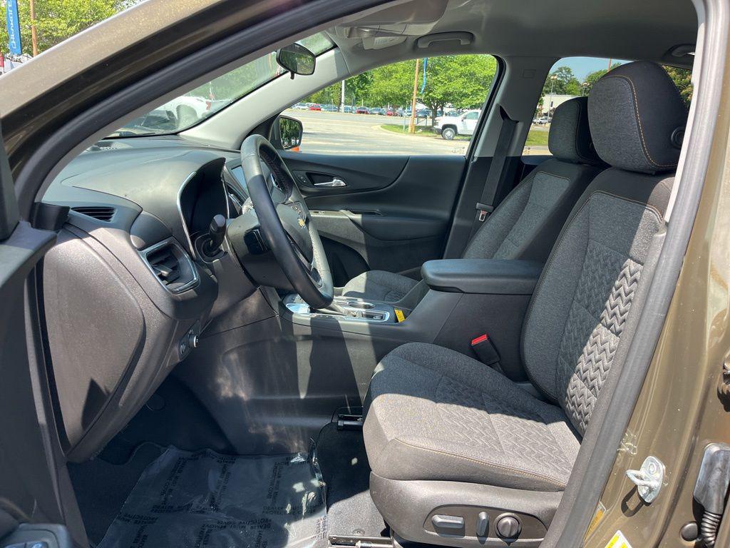 used 2023 Chevrolet Equinox car, priced at $22,000
