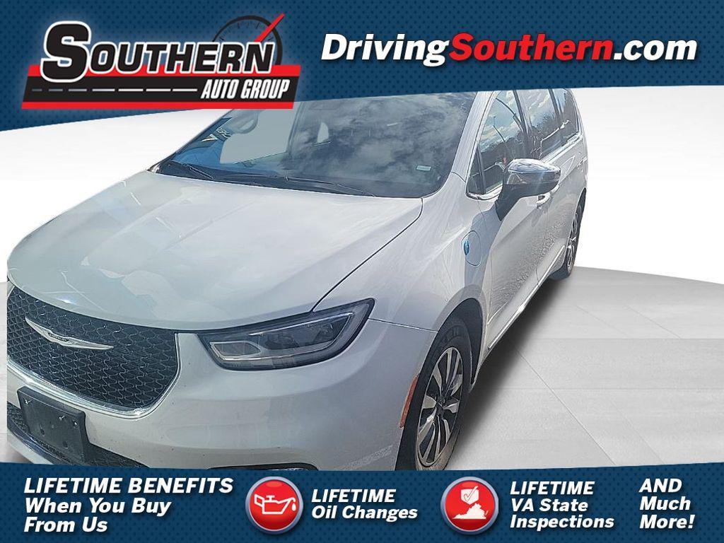 used 2023 Chrysler Pacifica Hybrid car, priced at $27,134