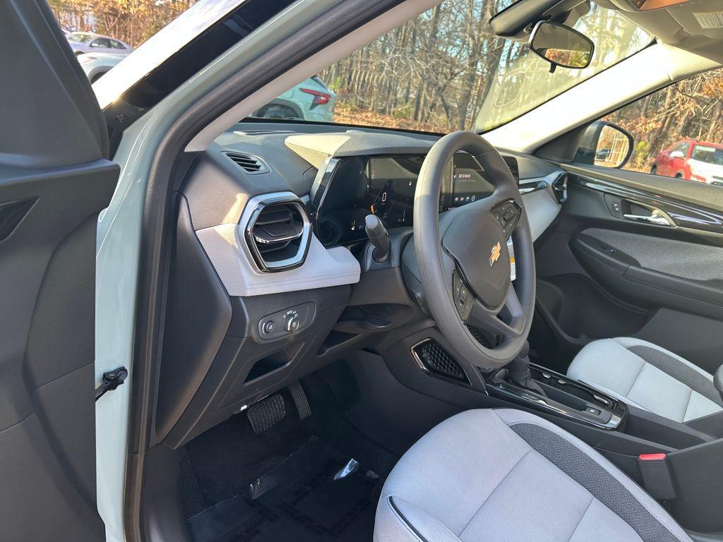 new 2026 Chevrolet TrailBlazer car, priced at $24,329