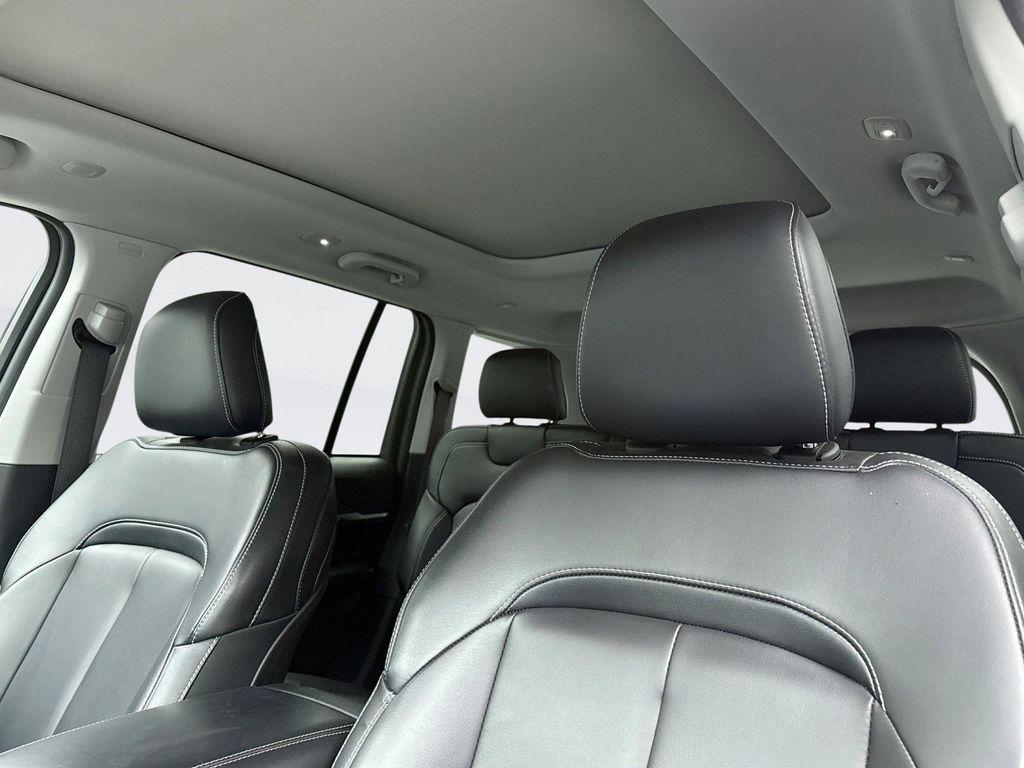 used 2023 Jeep Grand Cherokee car, priced at $33,800