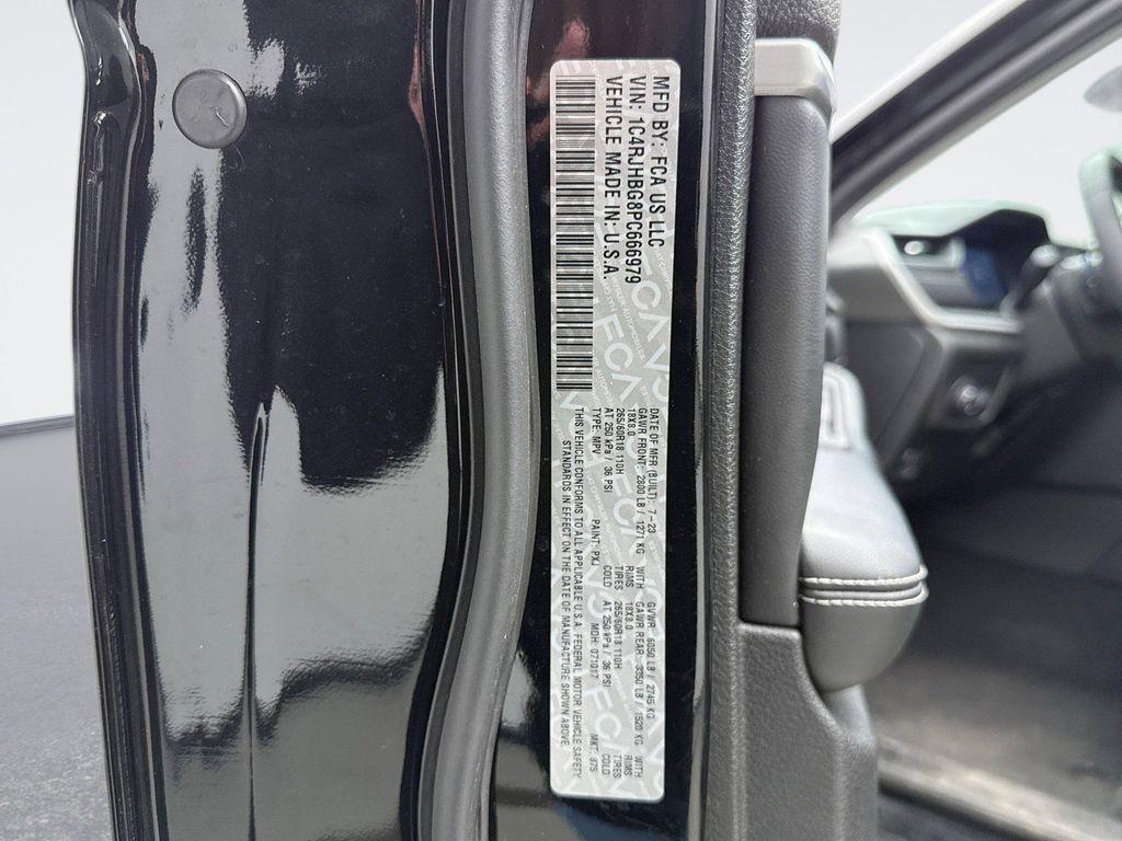 used 2023 Jeep Grand Cherokee car, priced at $33,800