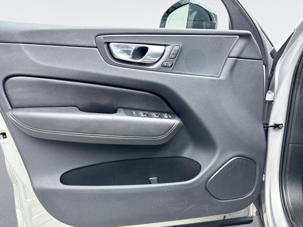 used 2023 Volvo XC60 car, priced at $33,999