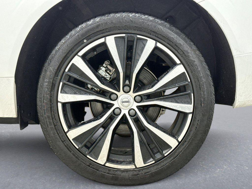 used 2025 Volvo XC60 car, priced at $36,000