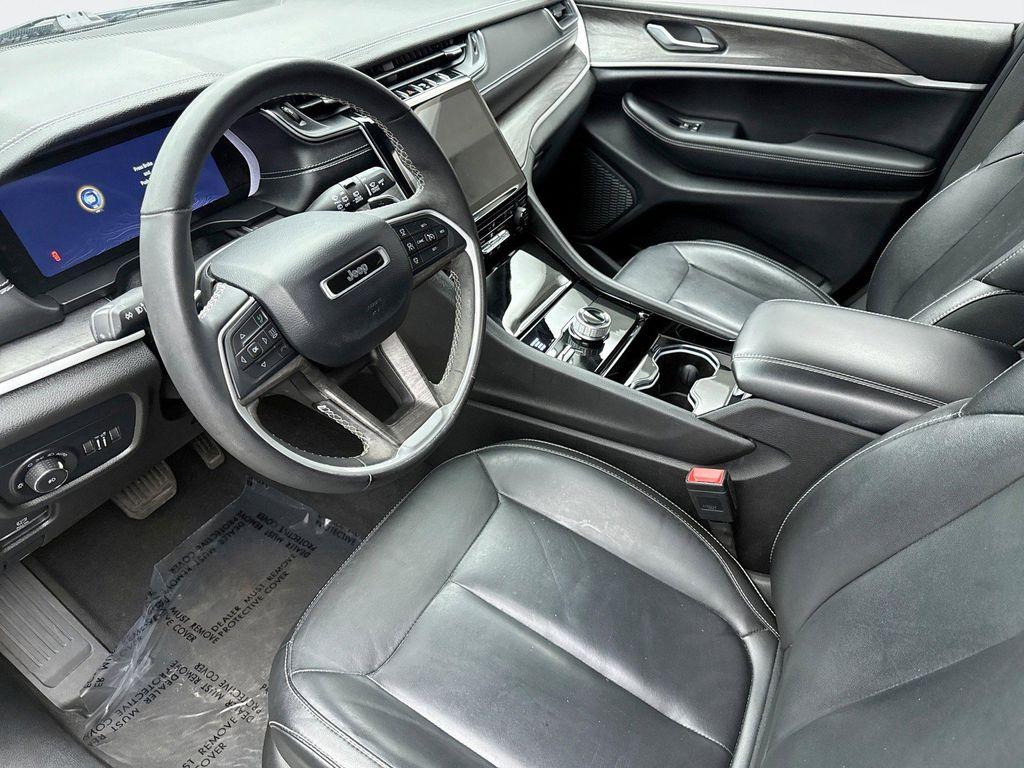 used 2023 Jeep Grand Cherokee car, priced at $31,199
