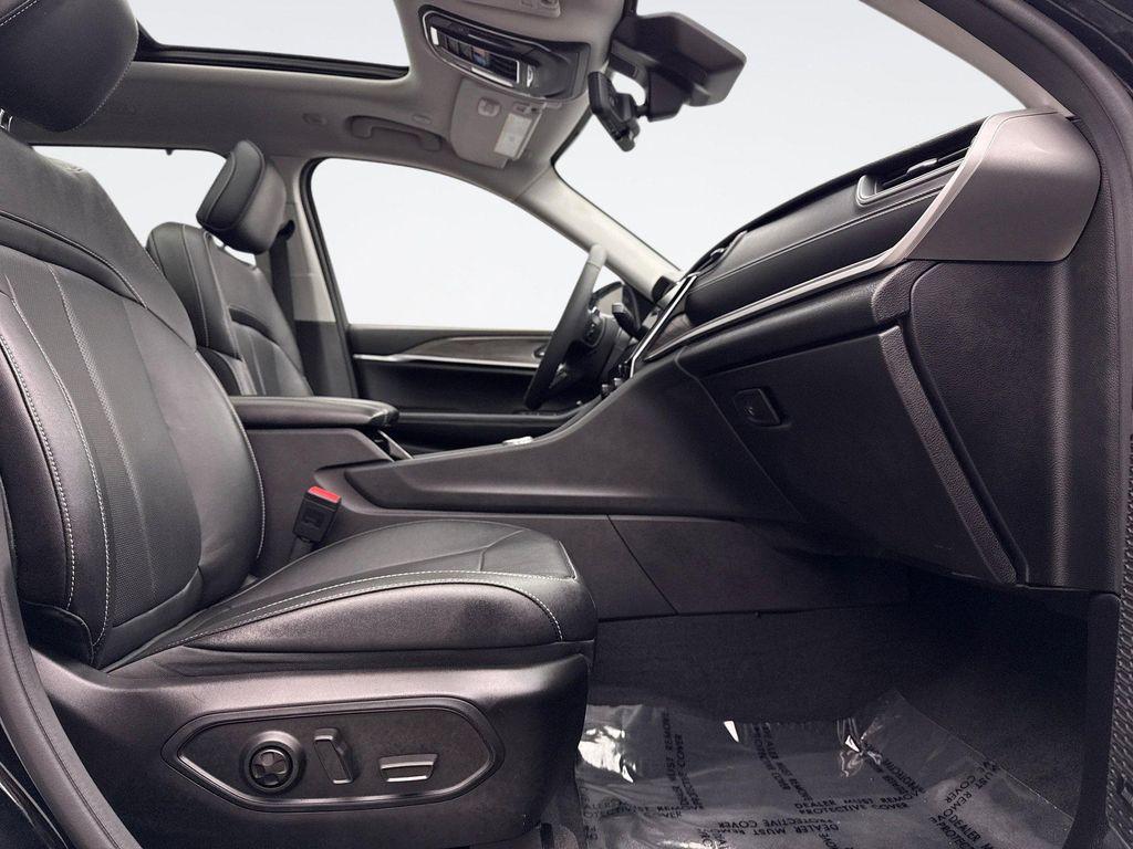 used 2023 Jeep Grand Cherokee car, priced at $30,198