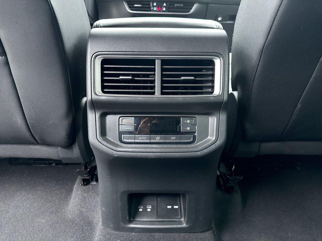 used 2024 Volkswagen Atlas car, priced at $27,497