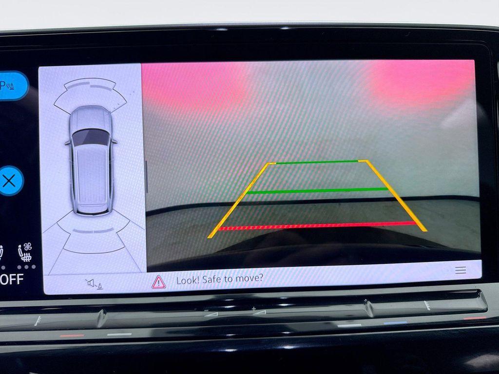 used 2024 Volkswagen Atlas car, priced at $27,497