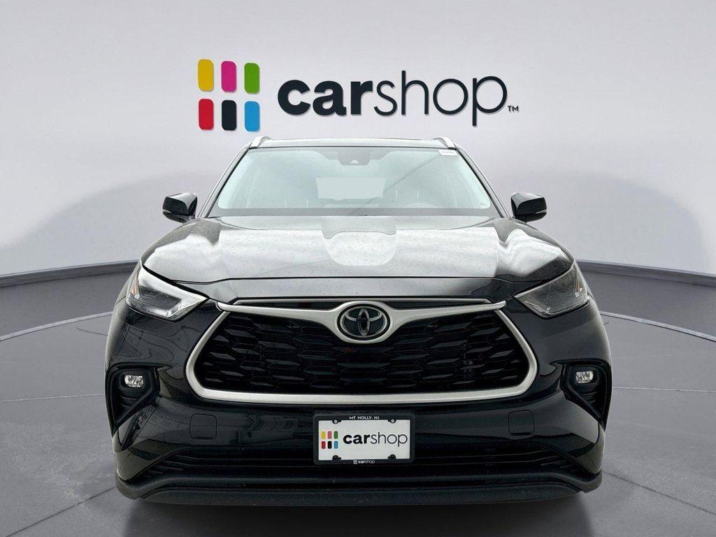 used 2023 Toyota Highlander car, priced at $38,599