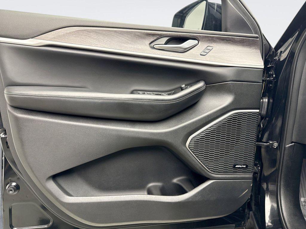 used 2023 Jeep Grand Cherokee car, priced at $33,899