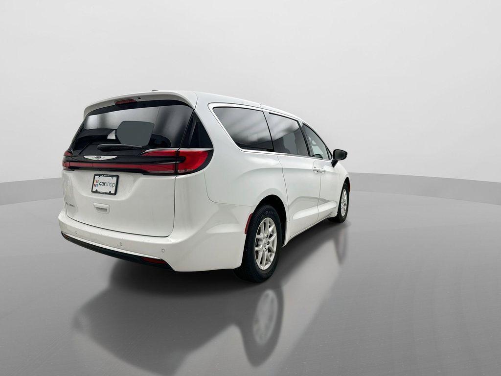 used 2025 Chrysler Pacifica car, priced at $32,499