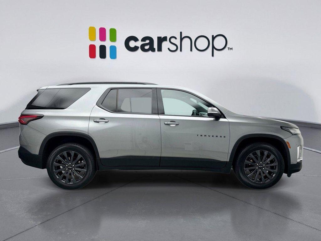 used 2023 Chevrolet Traverse car, priced at $39,998