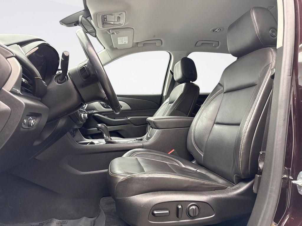 used 2020 Chevrolet Traverse car, priced at $19,349