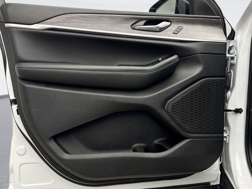 used 2023 Jeep Grand Cherokee L car, priced at $34,299