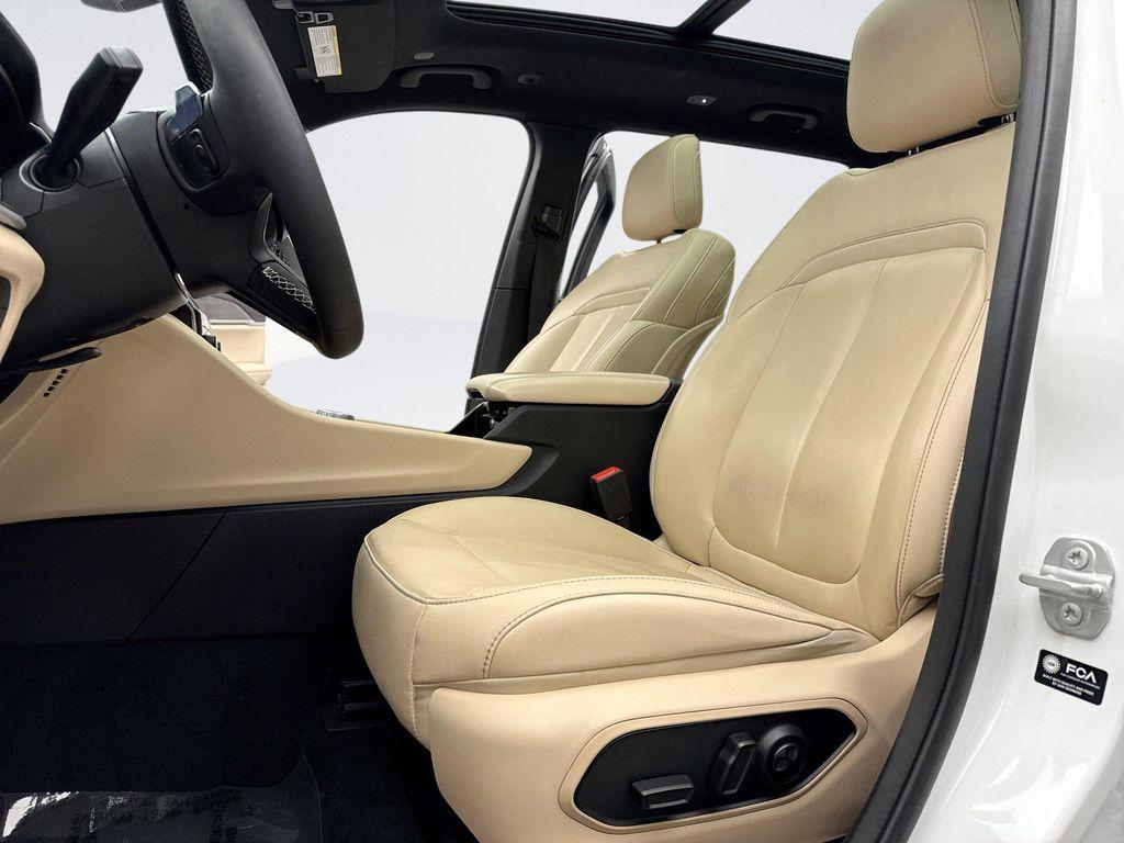 used 2023 Jeep Grand Cherokee L car, priced at $32,699