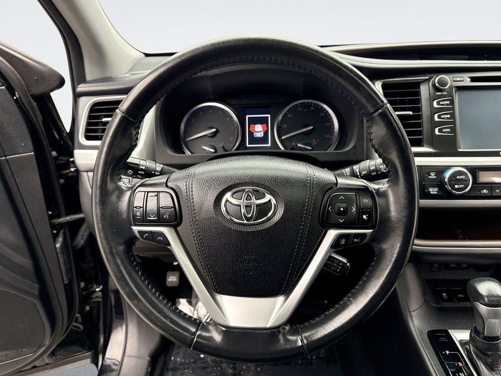 used 2018 Toyota Highlander car, priced at $20,648