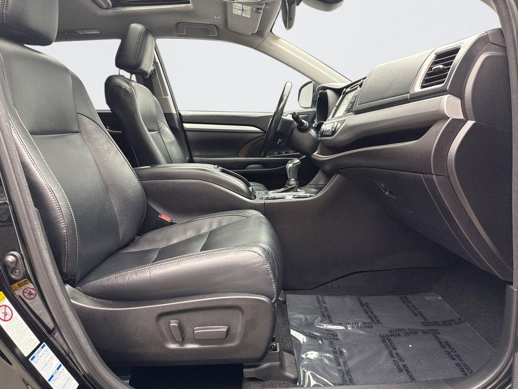 used 2018 Toyota Highlander car, priced at $20,648