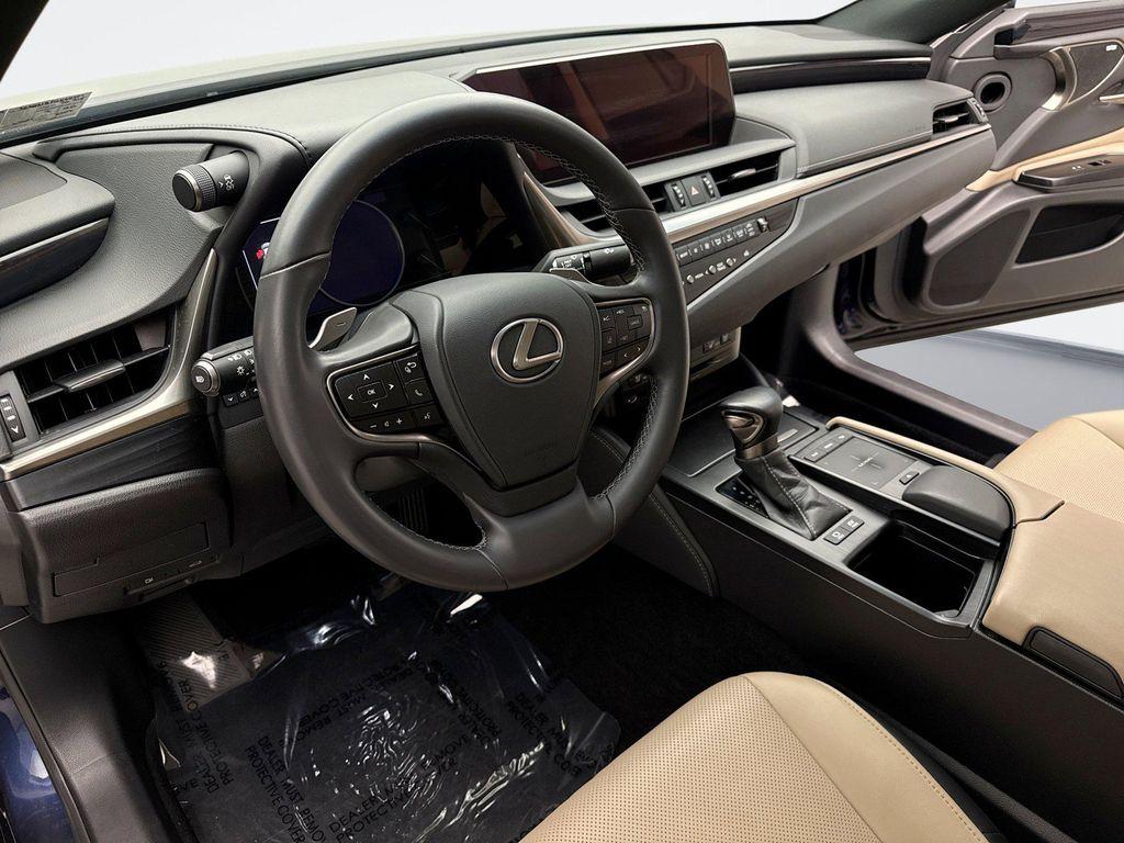used 2020 Lexus ES 300h car, priced at $25,949