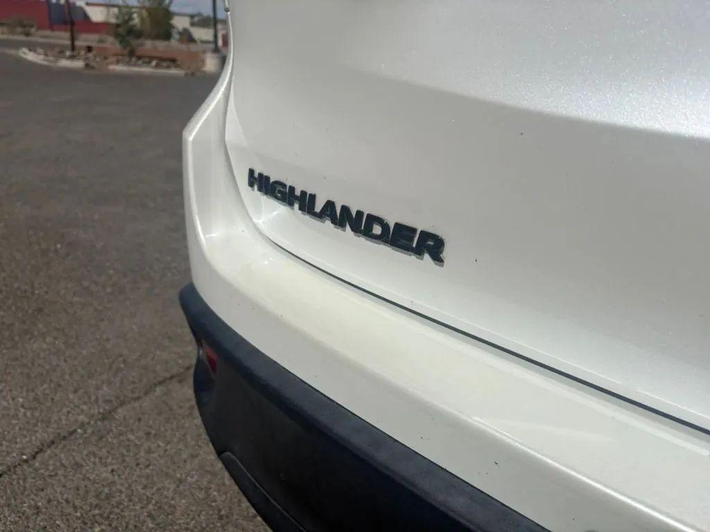used 2019 Toyota Highlander car, priced at $26,984