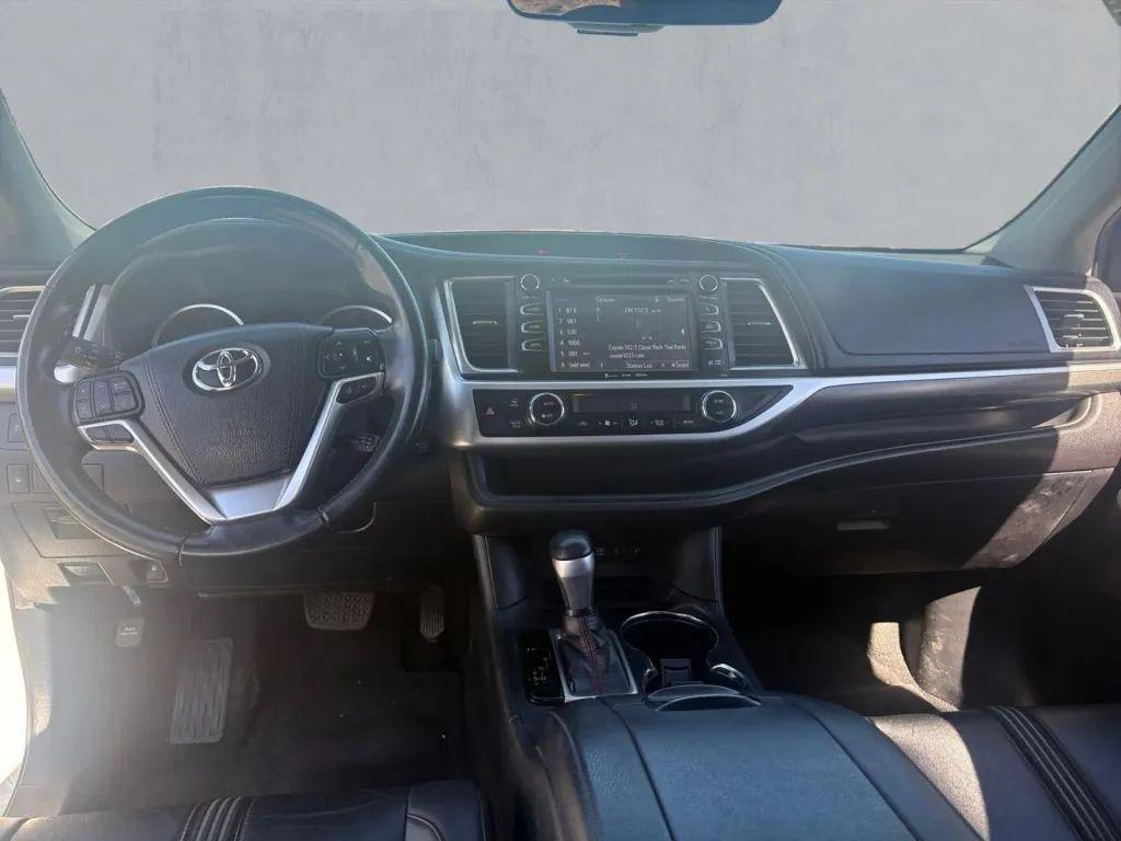 used 2019 Toyota Highlander car, priced at $26,984