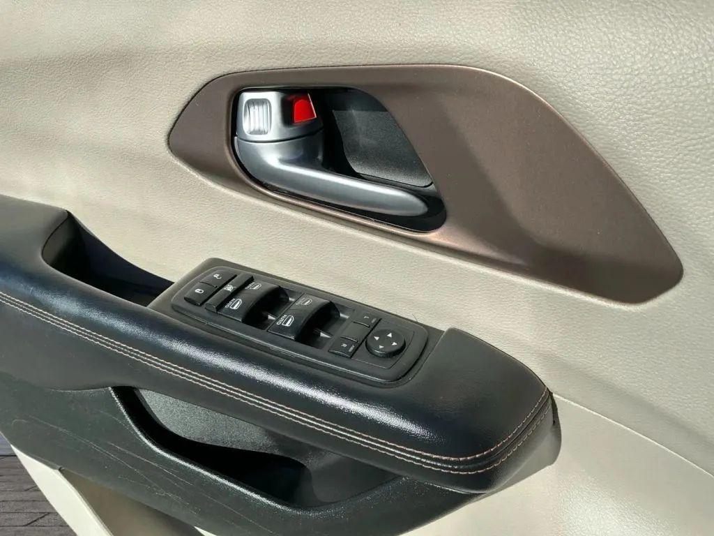 used 2017 Chrysler Pacifica car, priced at $11,984