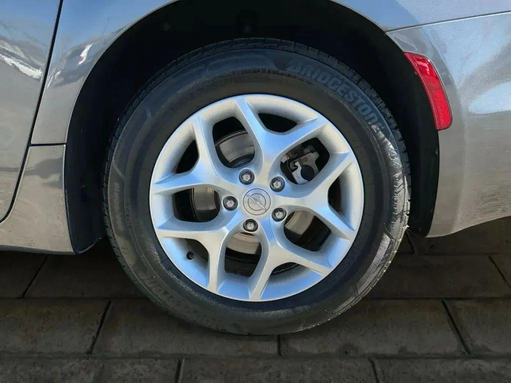 used 2017 Chrysler Pacifica car, priced at $11,984