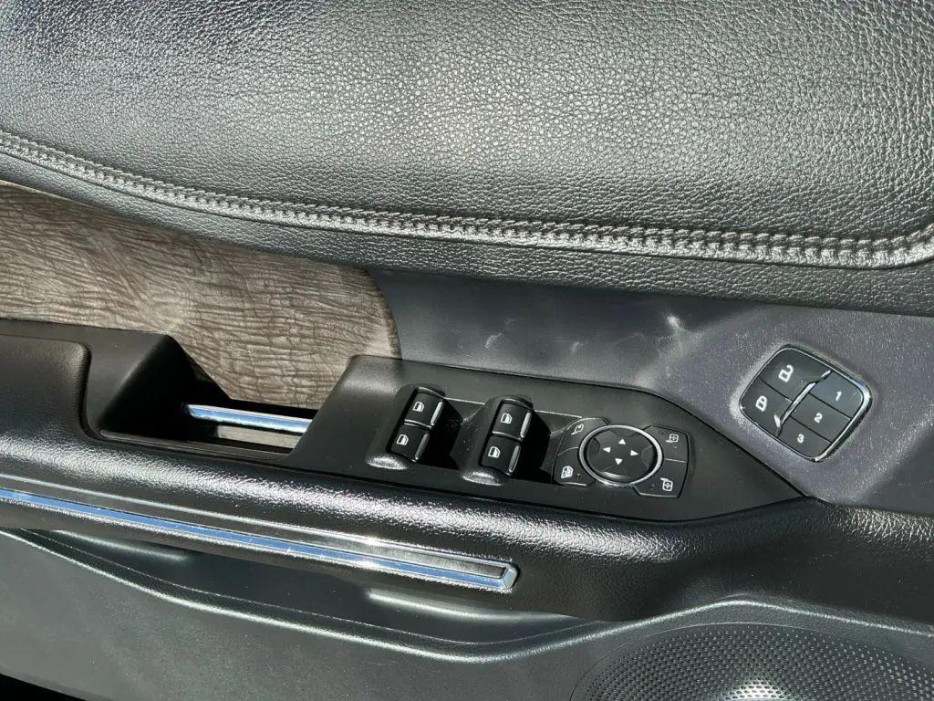 used 2019 Ford Expedition car, priced at $20,971