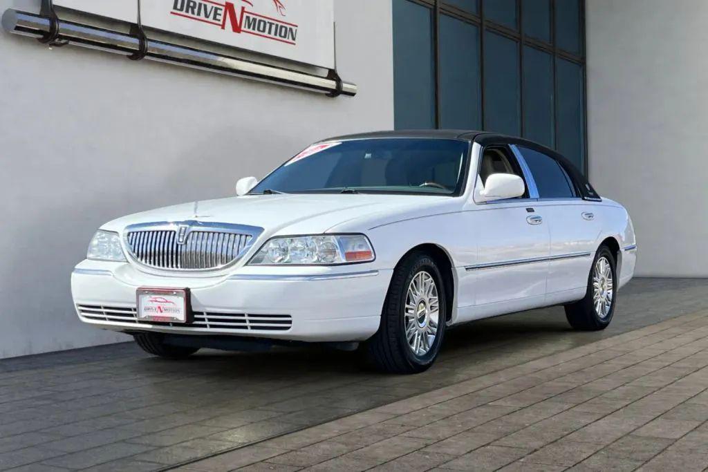 used 2011 Lincoln Town Car car, priced at $8,984