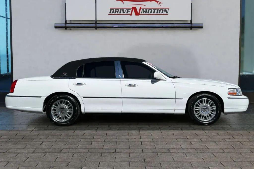 used 2011 Lincoln Town Car car, priced at $8,984