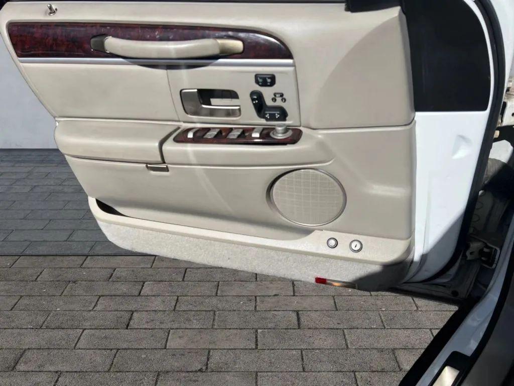 used 2011 Lincoln Town Car car, priced at $8,984