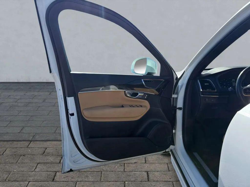 used 2018 Volvo XC90 car, priced at $17,984