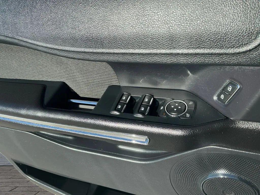 used 2019 Ford Expedition car, priced at $16,984