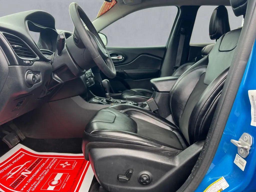 used 2020 Jeep Cherokee car, priced at $12,484