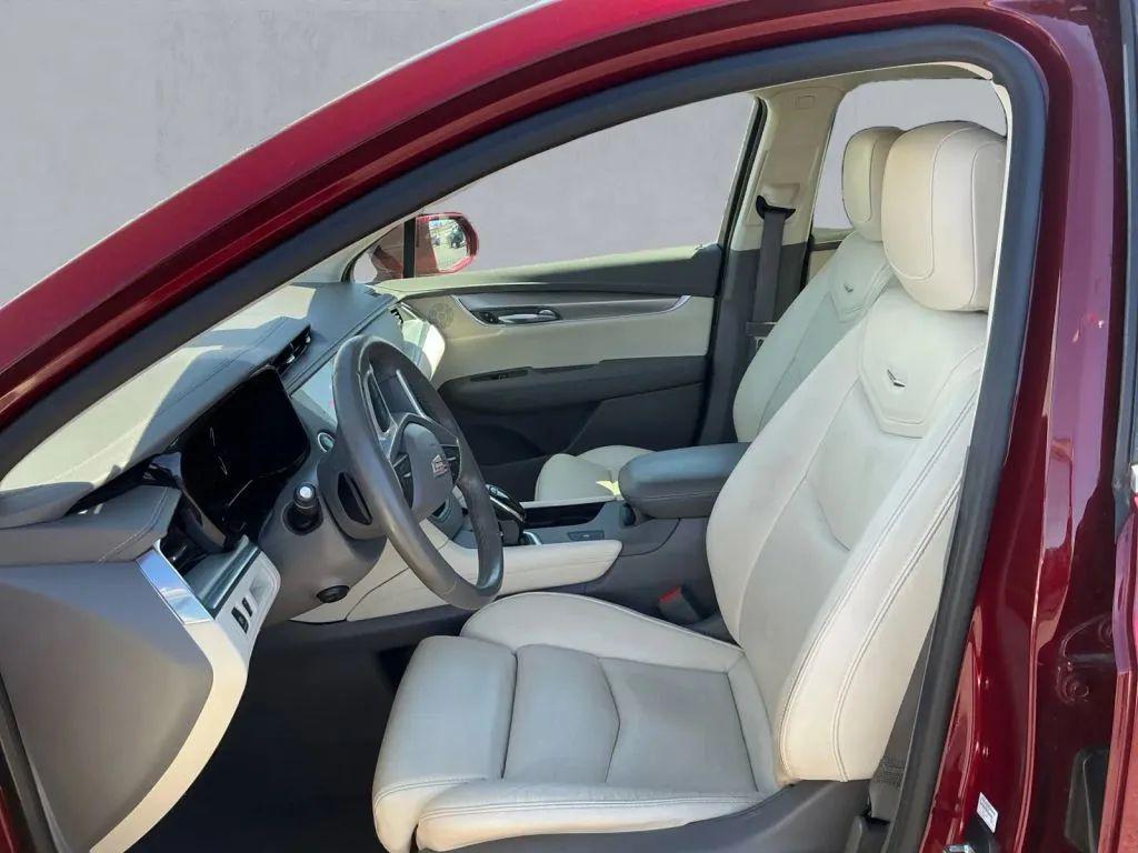 used 2017 Cadillac XT5 car, priced at $16,971