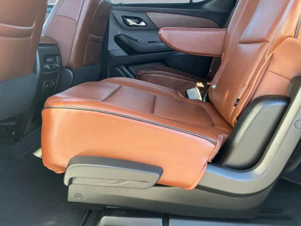 used 2021 Chevrolet Traverse car, priced at $19,984