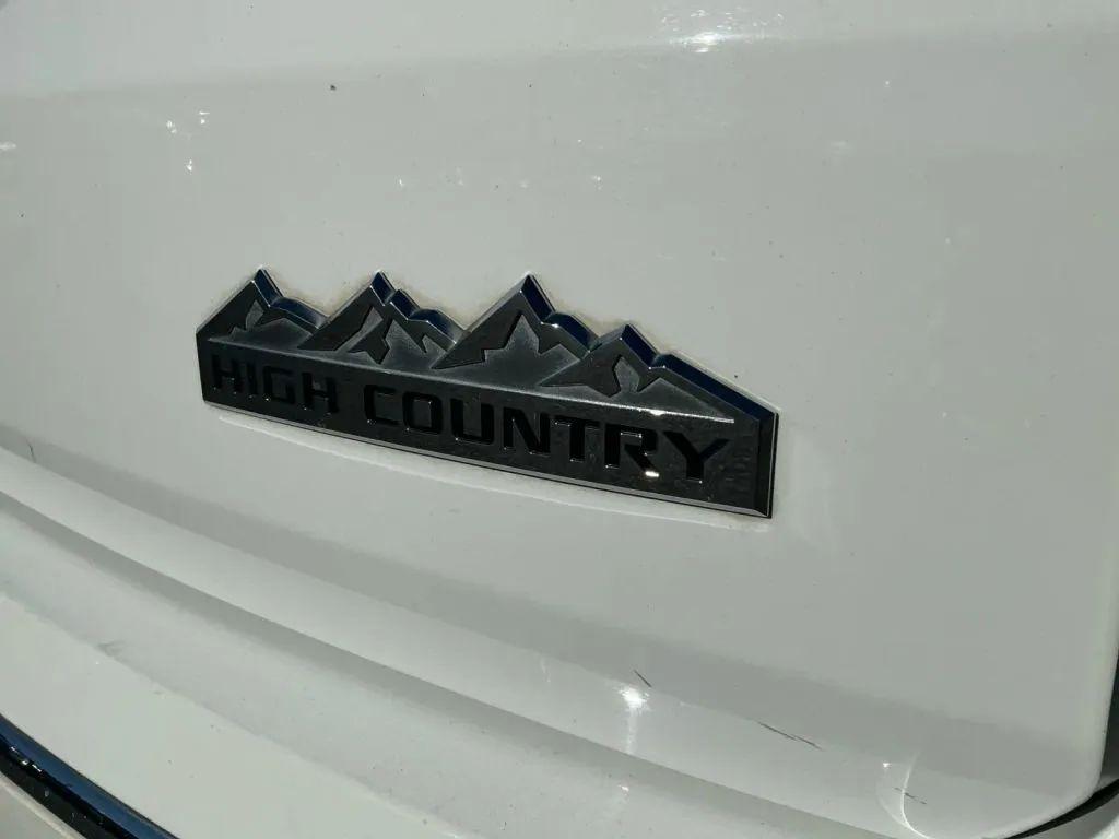 used 2021 Chevrolet Traverse car, priced at $19,984