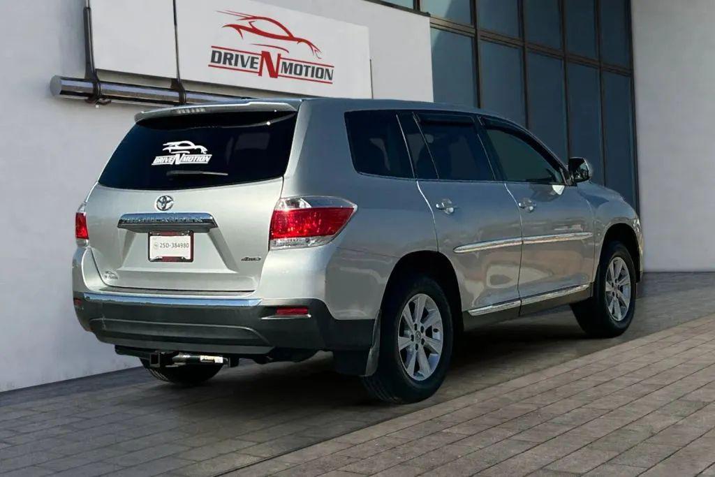 used 2011 Toyota Highlander car, priced at $12,484