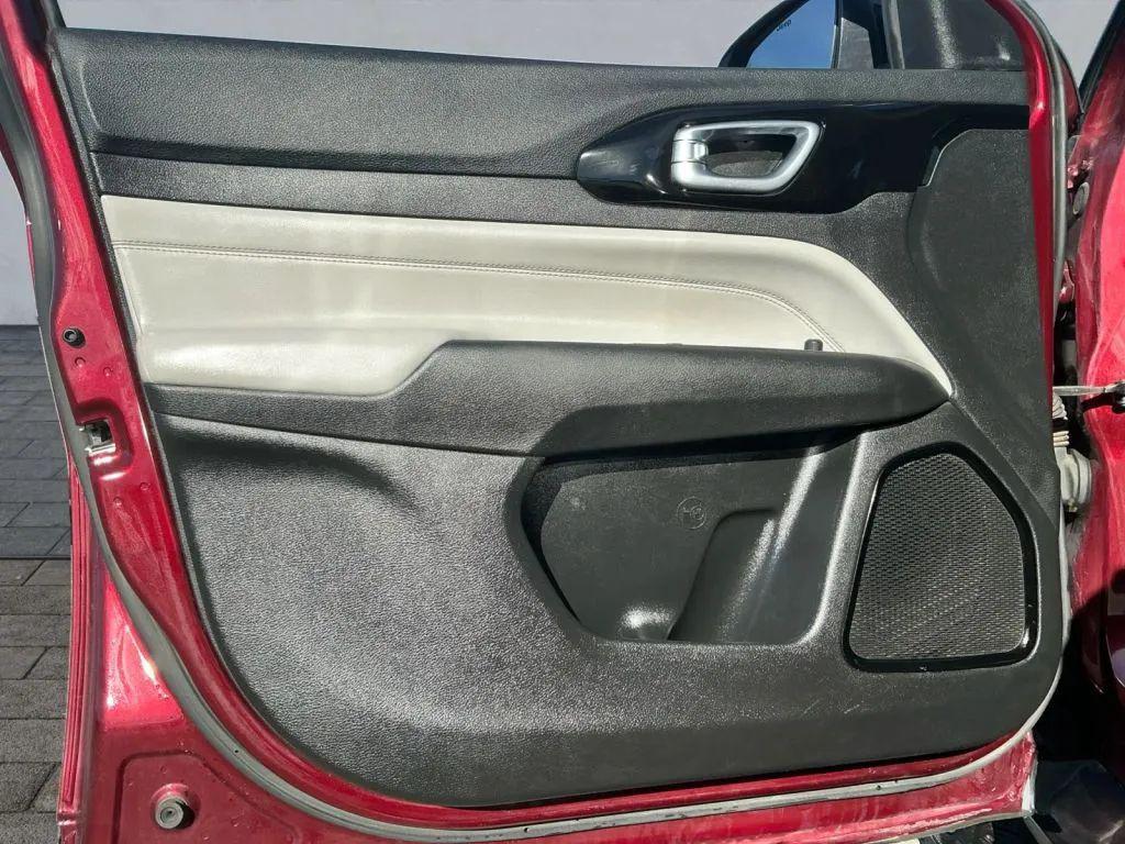 used 2022 Jeep Compass car, priced at $20,984