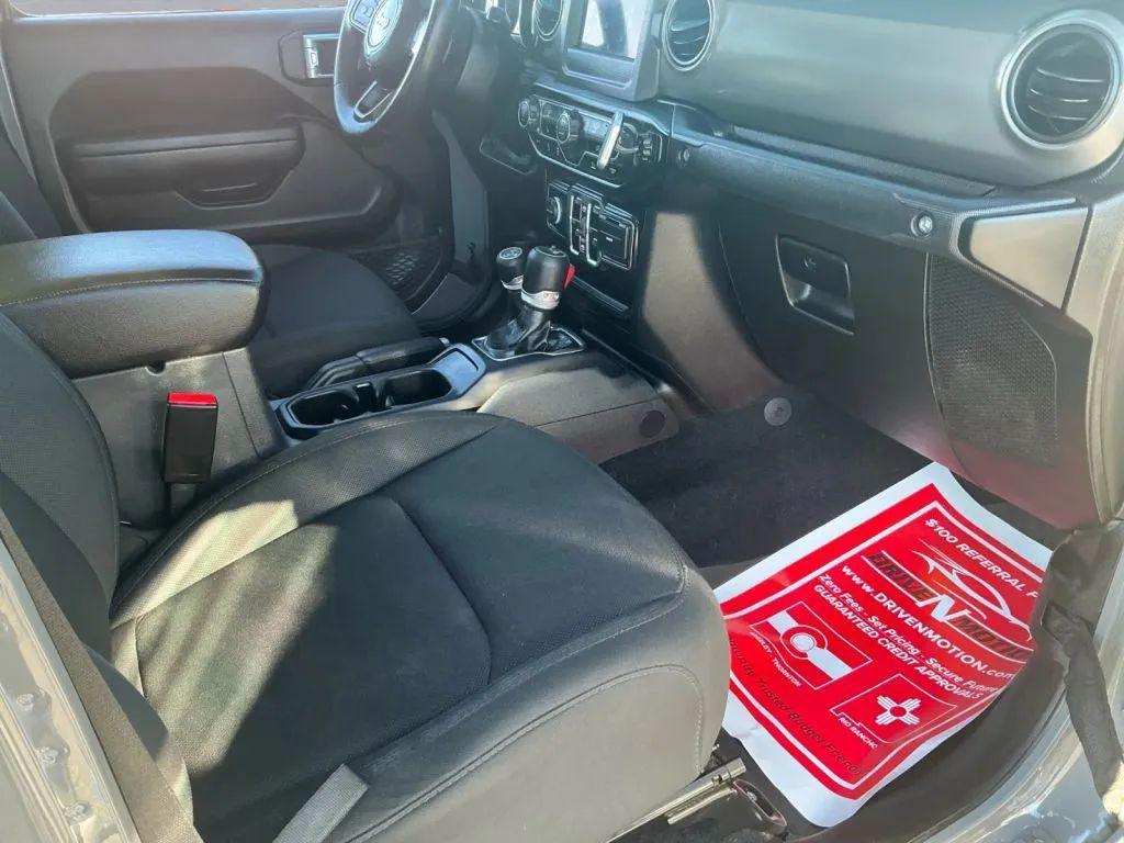 used 2022 Jeep Gladiator car, priced at $33,471