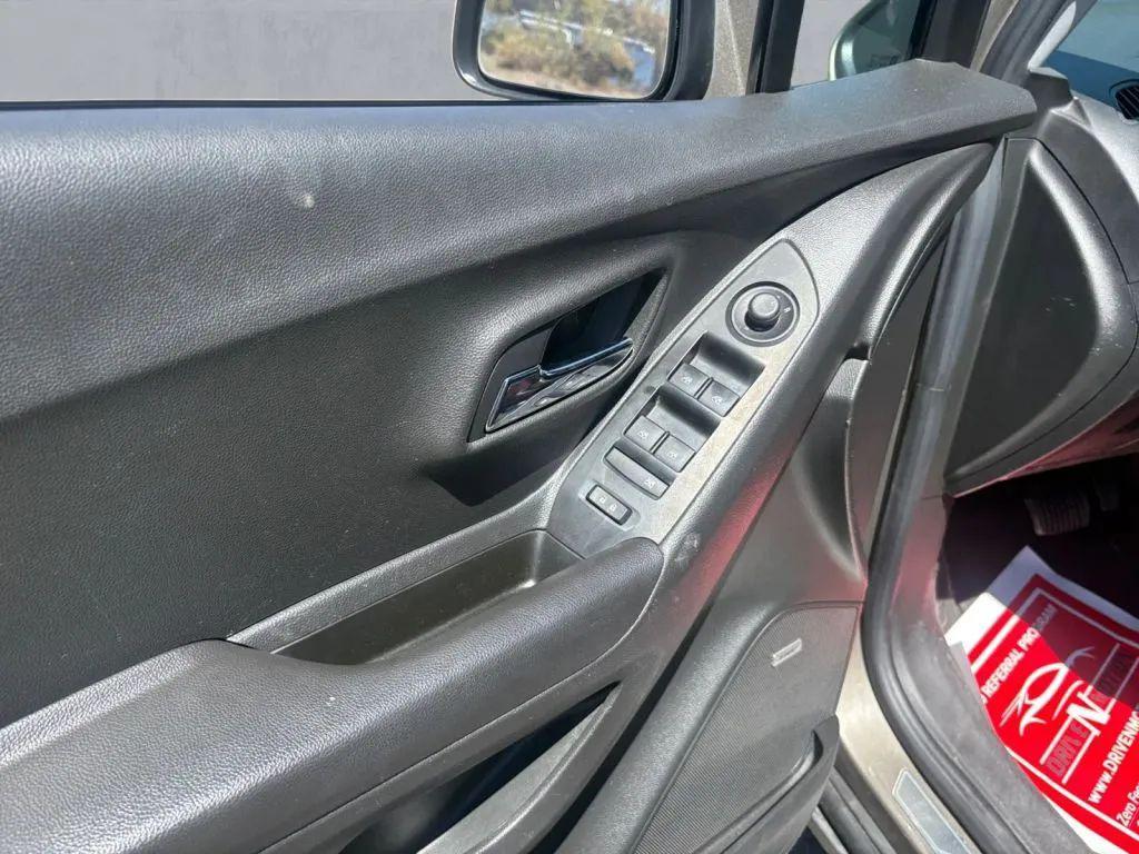 used 2020 Chevrolet Trax car, priced at $12,484