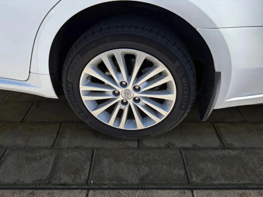 used 2013 Toyota Avalon Hybrid car, priced at $12,484