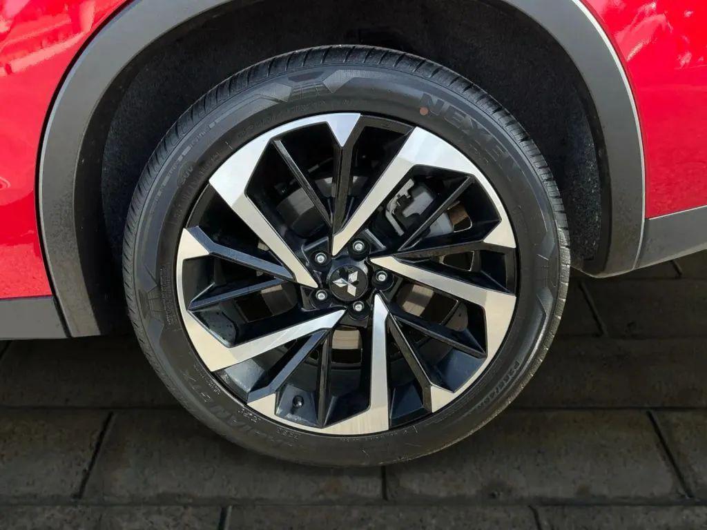 used 2024 Mitsubishi Outlander car, priced at $23,971