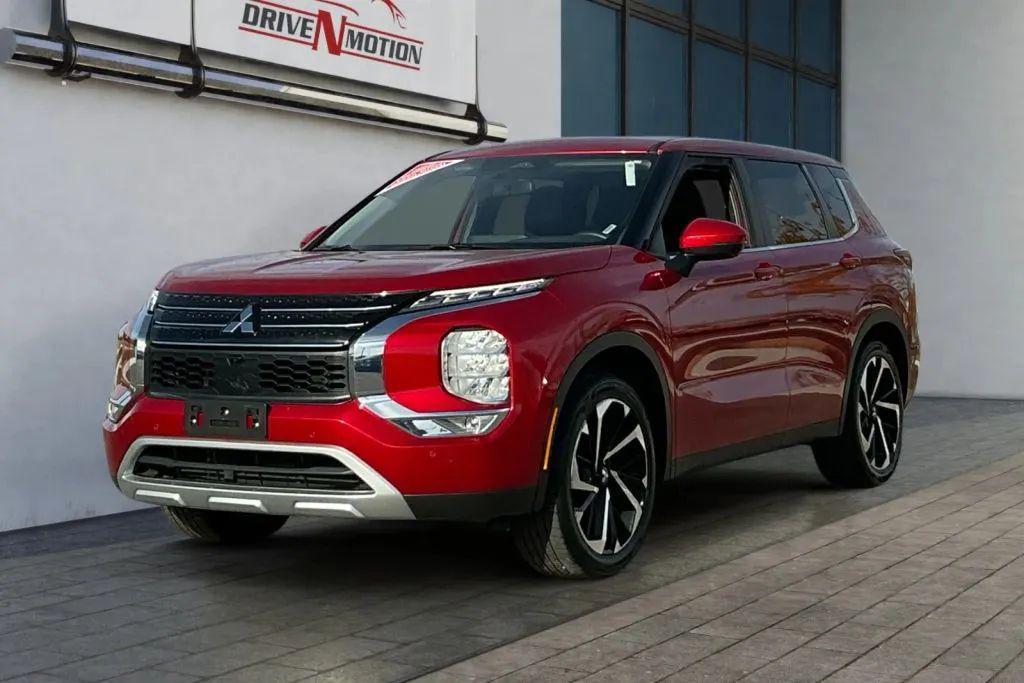 used 2024 Mitsubishi Outlander car, priced at $23,971
