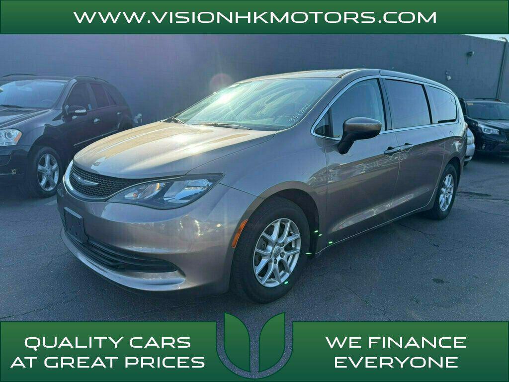 used 2017 Chrysler Pacifica car, priced at $12,998