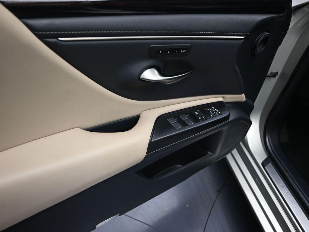 used 2020 Lexus ES 350 car, priced at $31,500