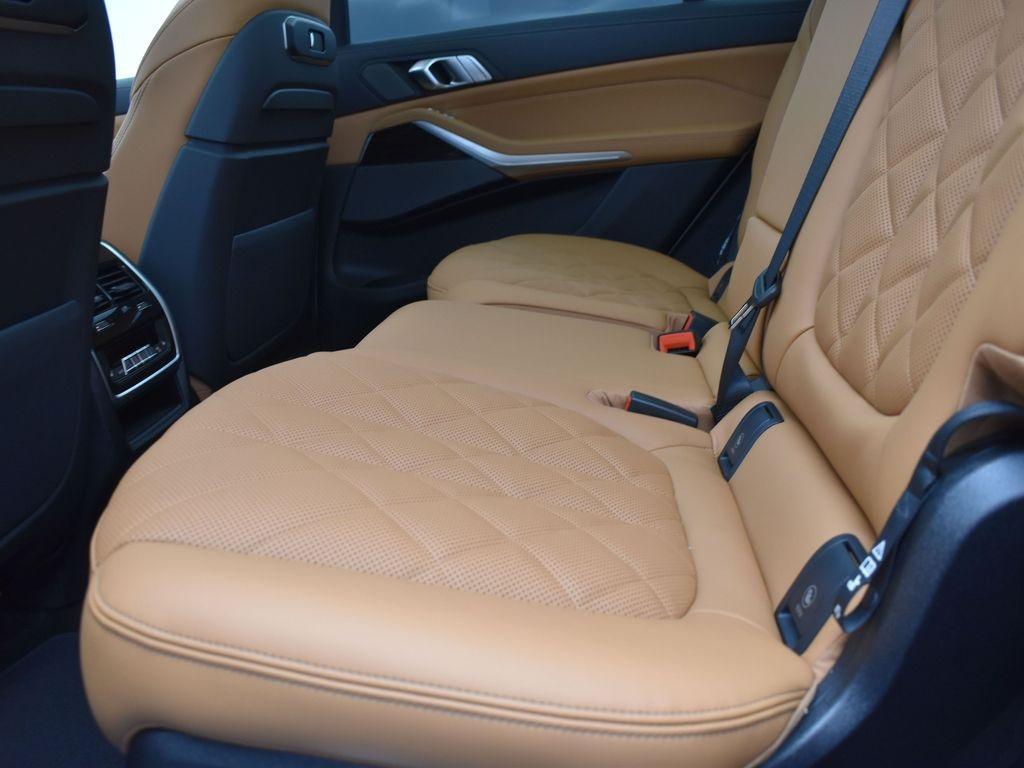 new 2026 BMW X7 car, priced at $93,665