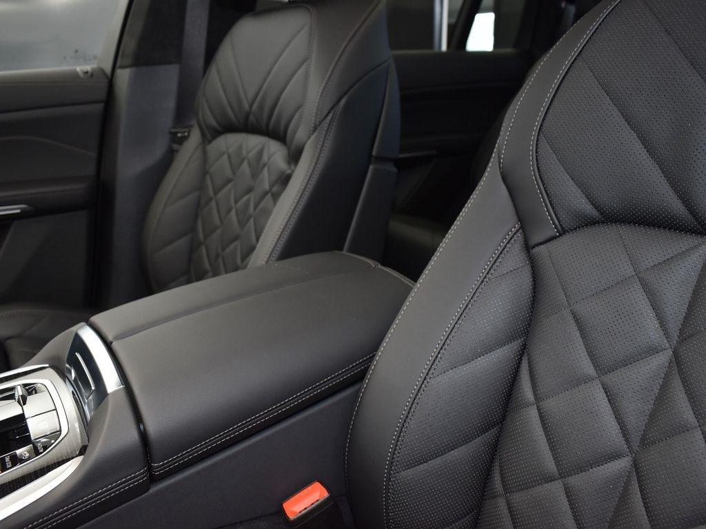 new 2026 BMW X7 car, priced at $101,265