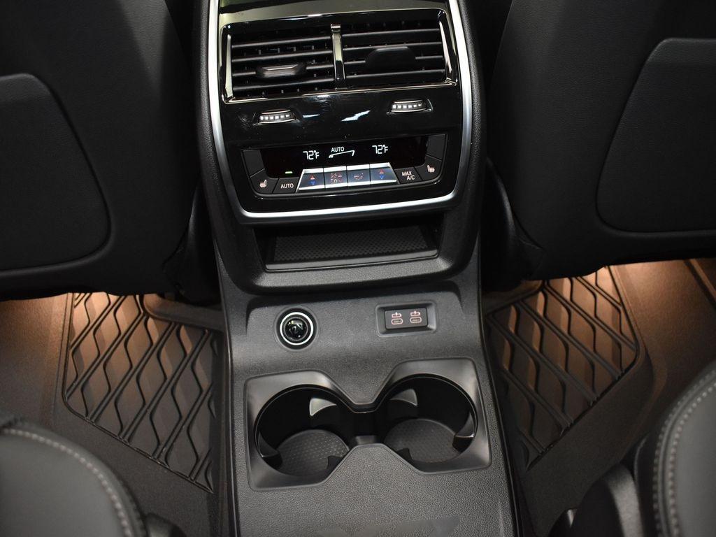 new 2026 BMW X7 car, priced at $101,265