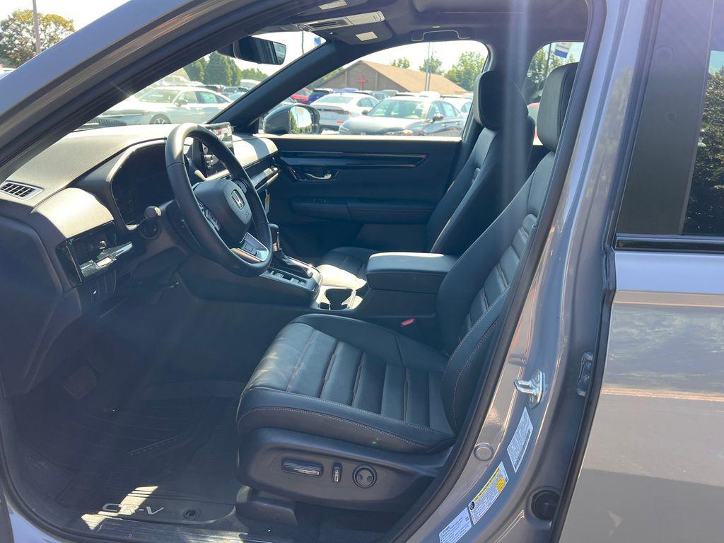 new 2026 Honda CR-V Hybrid car, priced at $41,955