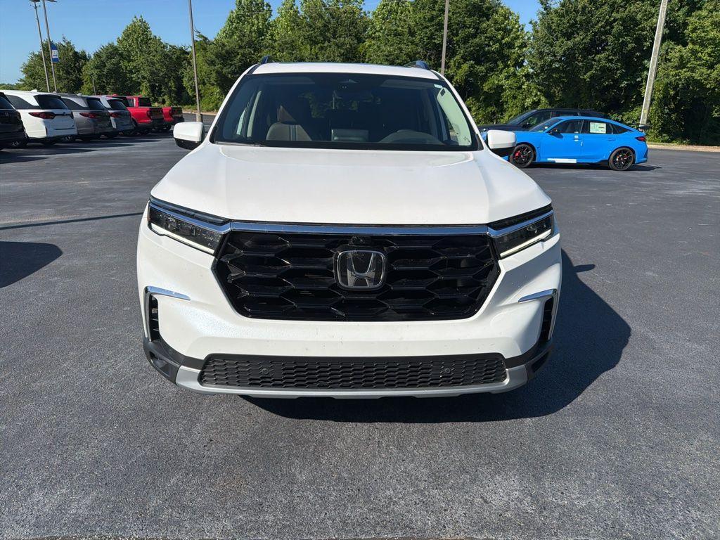 used 2025 Honda Pilot car, priced at $47,500